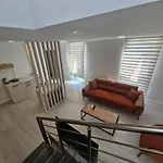 Aparthotel Suiton6 *